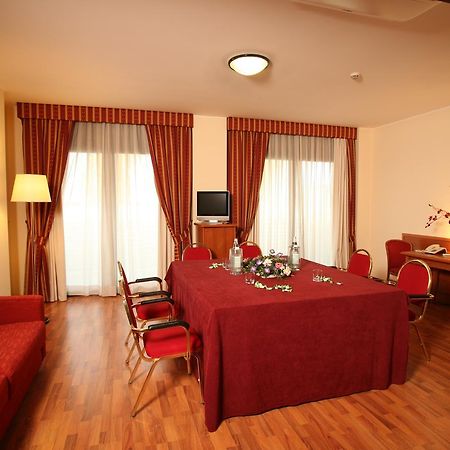 Hotel Executive Meeting & Events Udine Esterno foto