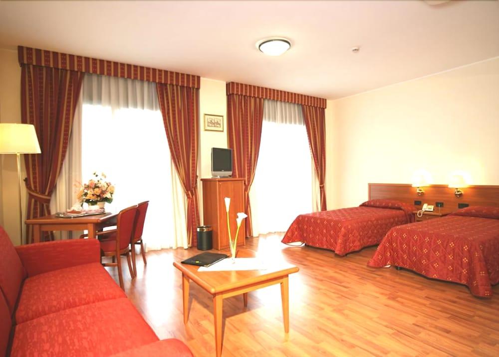 Hotel Executive Meeting & Events Udine Esterno foto
