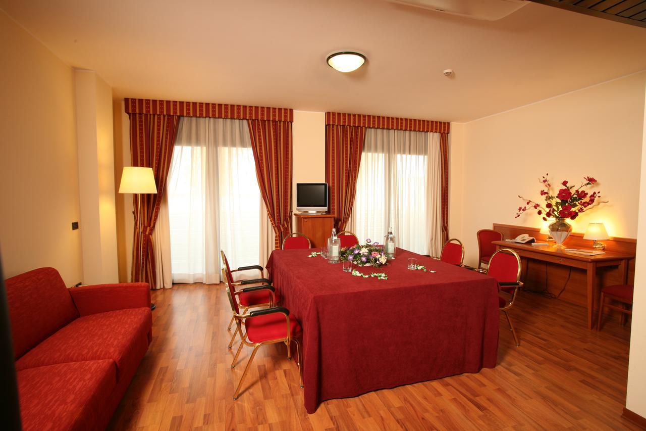 Hotel Executive Meeting & Events Udine Esterno foto