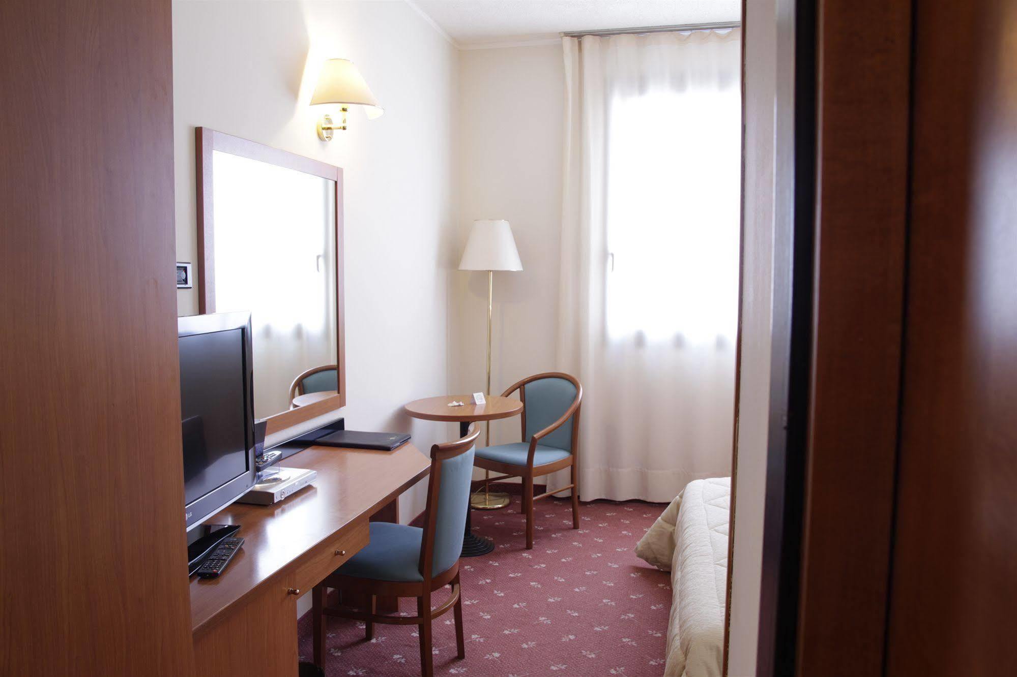 Hotel Executive Meeting & Events Udine Esterno foto