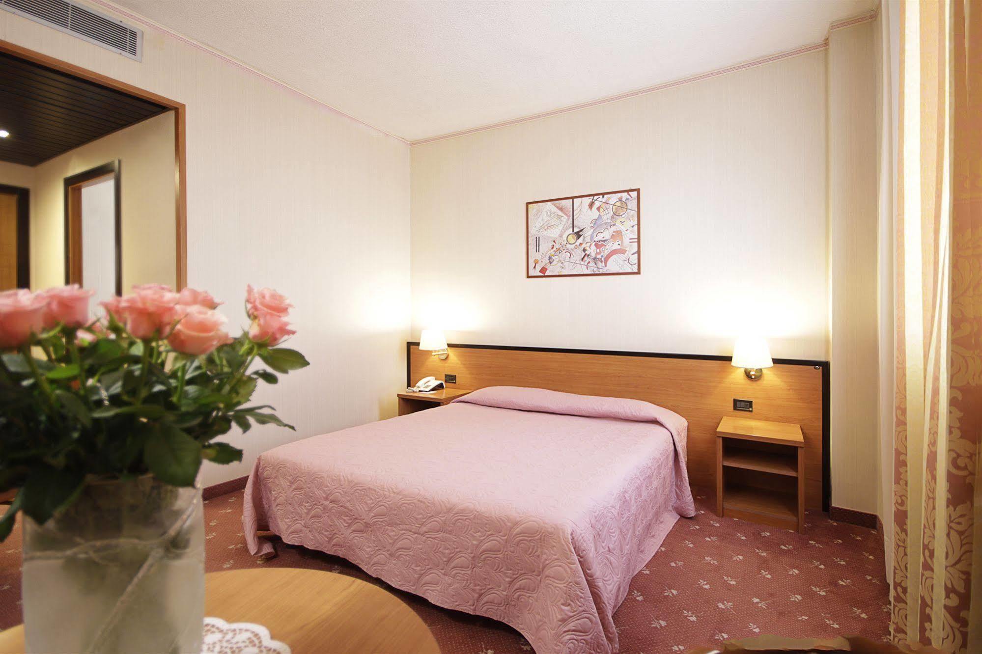 Hotel Executive Meeting & Events Udine Esterno foto