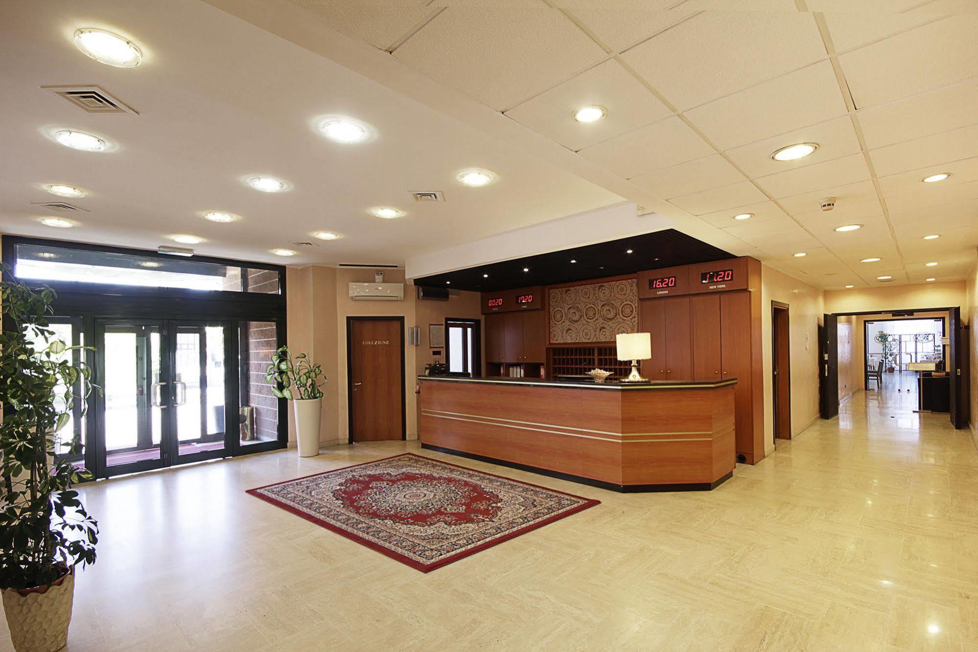 Hotel Executive Meeting & Events Udine Esterno foto